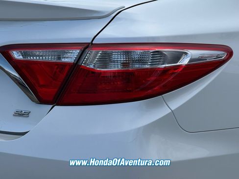 Used 2017 Toyota Camry SE FWD image 7