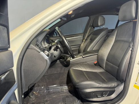 Used 2011 BMW 528i Sedan RWD image 9
