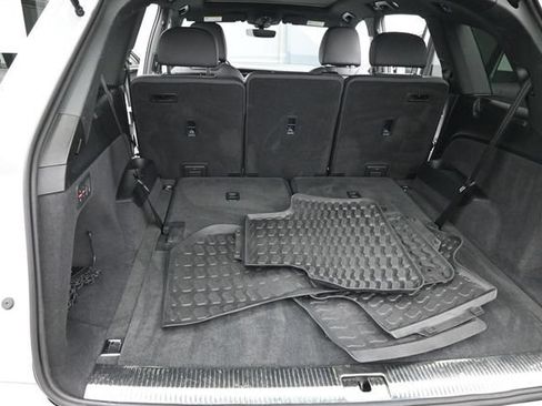 Used 2023 Audi Q7 3.0T Premium w/ Convenience Package AWD/4WD image 19