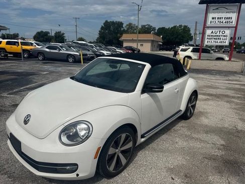 Used 2013 Volkswagen Beetle 2.0T FWD image 14