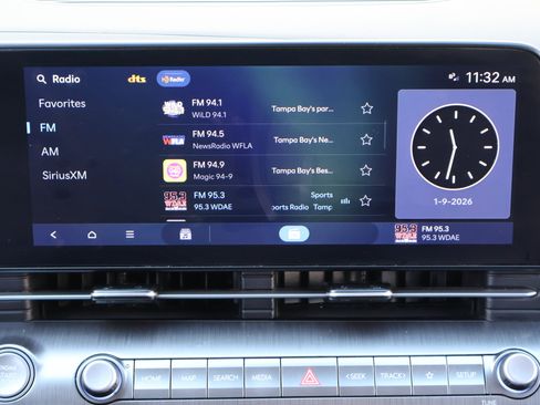 Used 2024 Hyundai Kona SE image 3