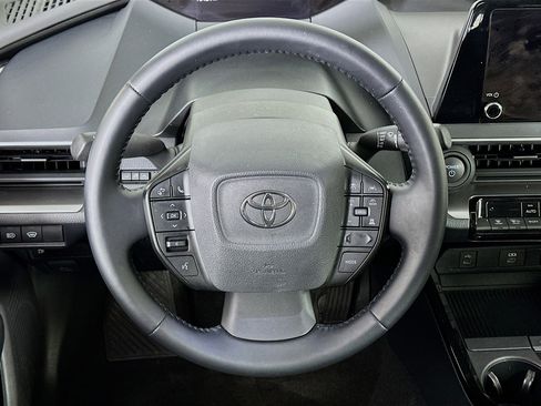 Used 2025 Toyota Prius LE image 18