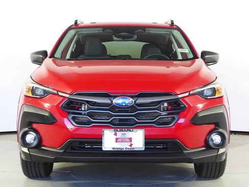 Certified 2025 Subaru Crosstrek 2.0i Premium image 3