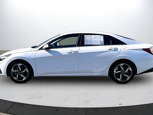 Used 2023 Hyundai Elantra Limited image 6