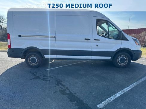 Used 2018 Ford Transit 250 148 Medium Roof image 2