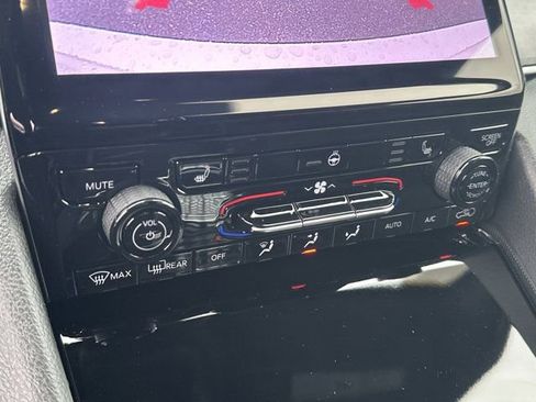 New 2025 Jeep Grand Cherokee L Limited image 32