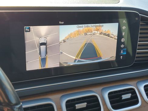 Used 2023 Mercedes-Benz GLS 450 4MATIC image 31