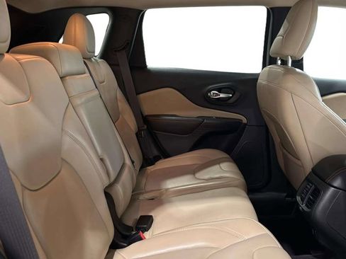 Used 2016 Jeep Cherokee Limited AWD/4WD image 14