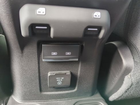 New 2025 Jeep Gladiator Sport image 43