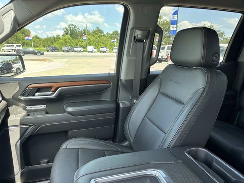 Used 2022 GMC Sierra 1500 Denali AWD/4WD image 14