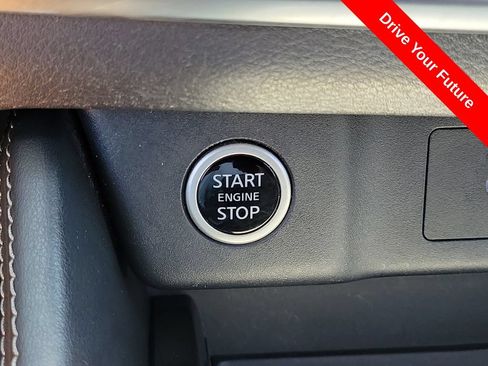 Used 2023 Nissan Rogue SL w/ SL Premium Package FWD image 10