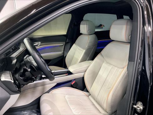 Used 2023 Audi e-tron Chronos w/ Chronos Package image 26