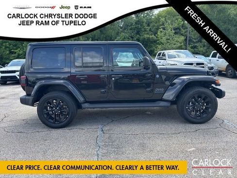Used 2025 Jeep Wrangler Unlimited Sahara AWD/4WD image 5