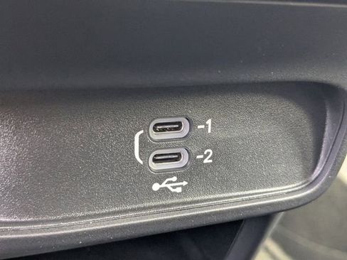 New 2026 Chrysler Pacifica Select image 21