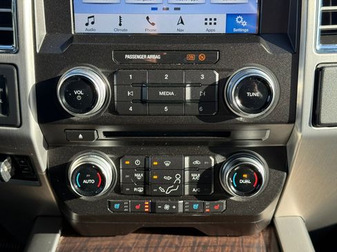 Used 2017 Ford F350 Platinum w/ Platinum Ultimate Package image 27