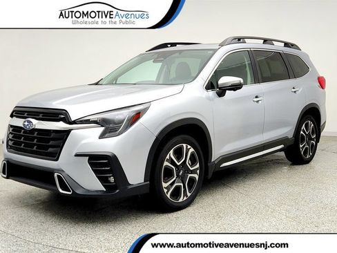 Used 2023 Subaru Ascent Touring AWD/4WD image 1