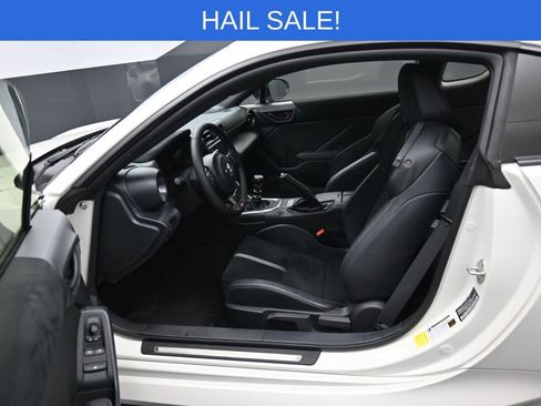 Certified 2025 Toyota GR86 Premium image 9