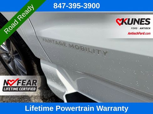 Used 2025 Toyota Sienna LE image 14