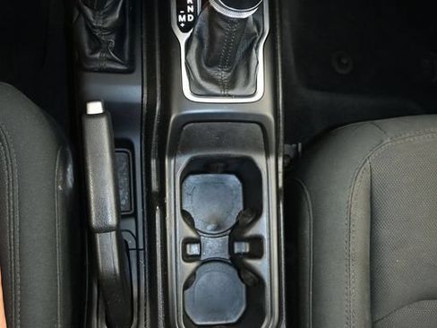 Used 2019 Jeep Wrangler Unlimited Sport w/ Technology Group AWD/4WD image 18