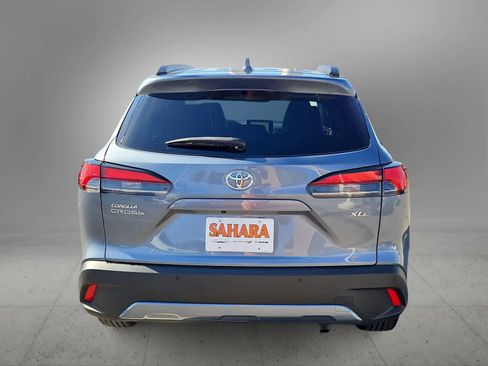 Used 2023 Toyota Corolla Cross XLE image 8