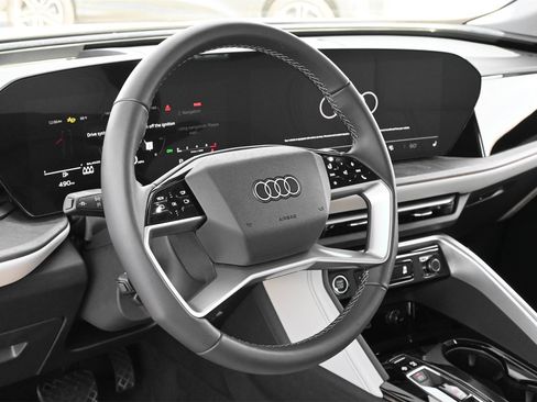 Used 2025 Audi Q5 Premium Plus w/ Premium Plus AWD/4WD image 15
