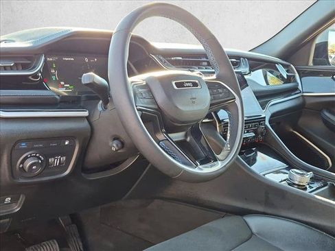 Used 2024 Jeep Grand Cherokee Trailhawk w/ Advanced Protech Group II AWD/4WD image 10
