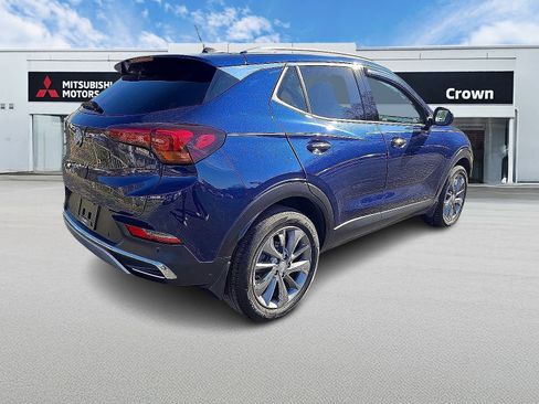 Used 2022 Buick Encore GX Essence w/ Advanced Technology Package image 4