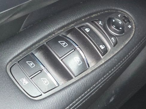 Used 2012 INFINITI M37 x w/ Premium Pkg image 23