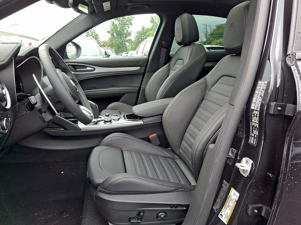New 2026 Alfa Romeo Stelvio Sprint AWD/4WD image 8