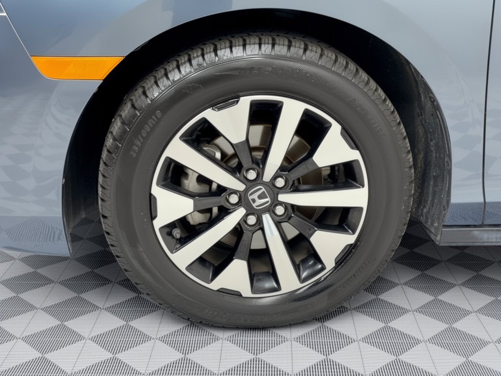 Used 2025 Honda Odyssey EX-L image 13