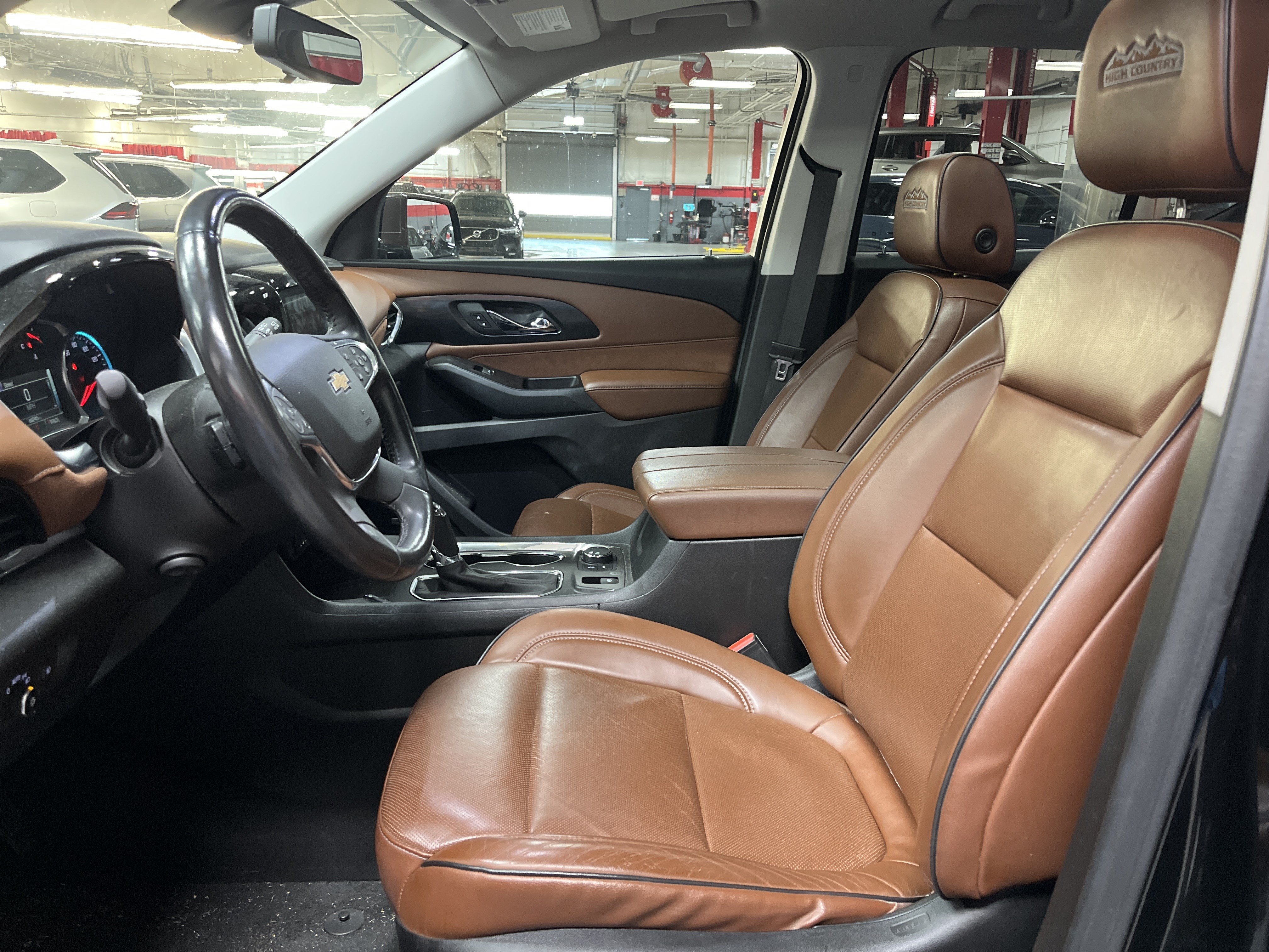 Used 2018 Chevrolet Traverse High Country AWD/4WD image 3