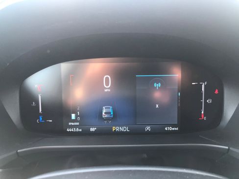 Used 2025 Ford Escape ST-Line w/ Cold Weather Package image 17