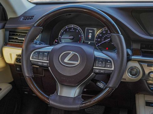 Used 2018 Lexus ES 350 image 28