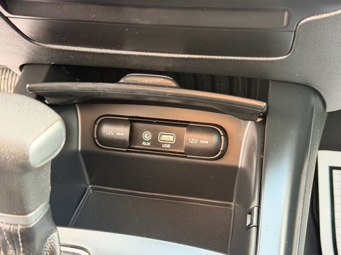 Used 2020 Kia Sorento AWD V6 image 18