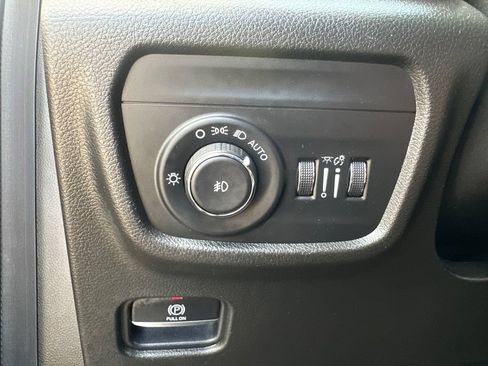 Used 2021 Jeep Grand Cherokee L Summit w/ Advanced Protech Group IV AWD/4WD image 12