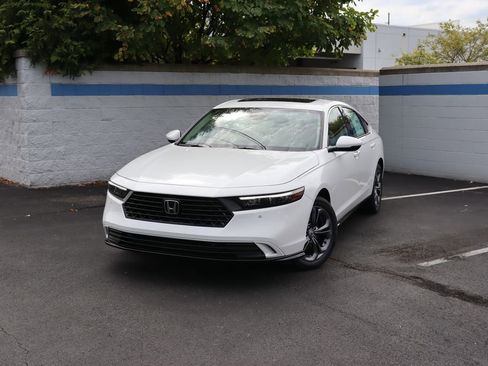 New 2025 Honda Accord EX-L image 1