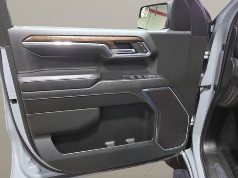 Used 2024 GMC Sierra 1500 Elevation w/ X31 Off-Road Package AWD/4WD image 7