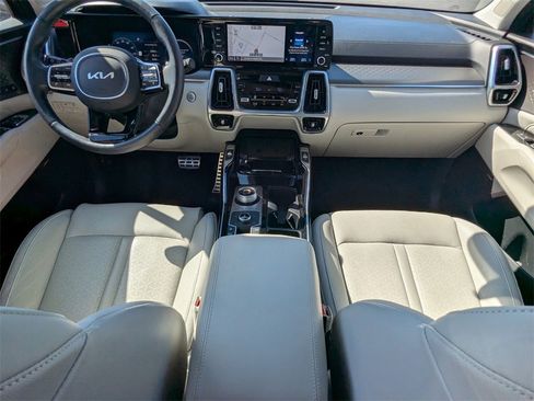 Used 2023 Kia Sorento SX Prestige w/ Panoramic Sunroof Package image 17