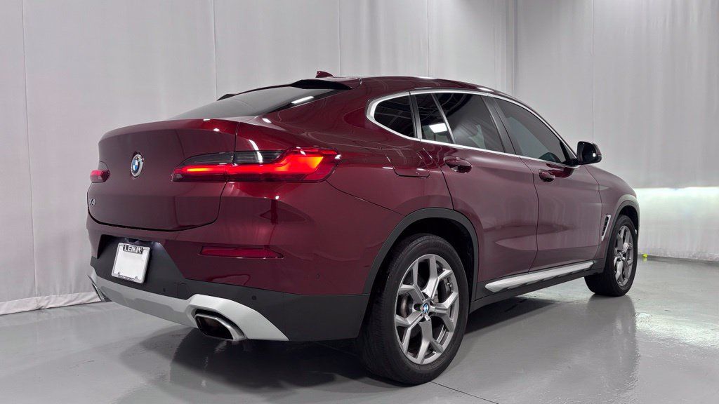 Used 2023 BMW X4 xDrive30i w/ Premium Package AWD/4WD image 6