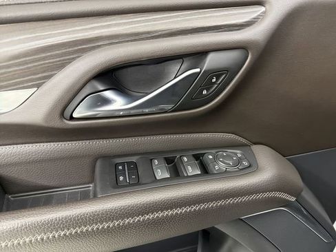 Used 2021 GMC Yukon Denali w/ Denali Premium Package image 25