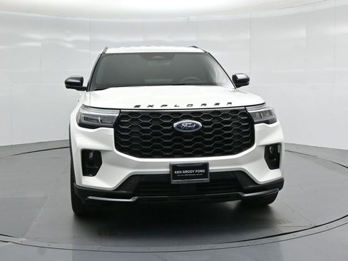 Certified 2025 Ford Explorer ST-Line w/ Premium Package image 58
