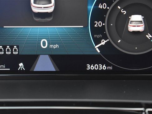 Used 2024 Volkswagen Atlas Cross Sport SE image 28