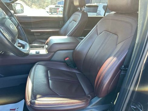 Used 2024 Ford Expedition Limited image 30