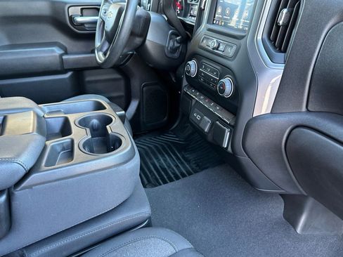 Certified 2022 Chevrolet Silverado 1500 Custom image 16