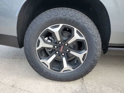 New 2026 GMC Yukon XL AT4 image 6