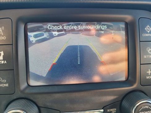 Used 2019 Jeep Wrangler Unlimited Sport S image 27