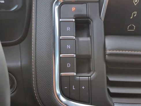 Used 2024 GMC Yukon AT4 w/ Technology Package image 21