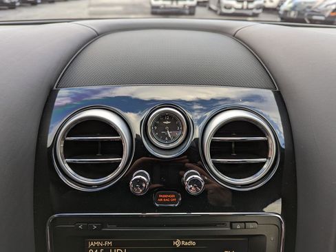 Used 2016 Bentley Continental GT image 19