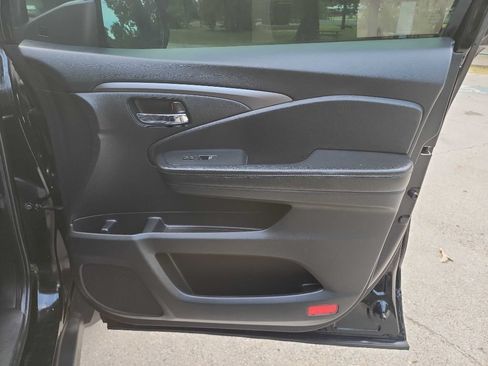 Used 2021 Honda Pilot Special Edition image 42
