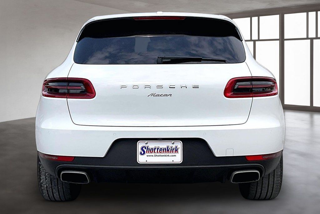 Used 2018 Porsche Macan AWD/4WD image 5
